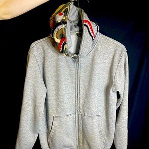 GREY BAPE HOODIE, HALF SLEEVE, COOL DESIGNER JACKET! VERY WARM AND COMFY!